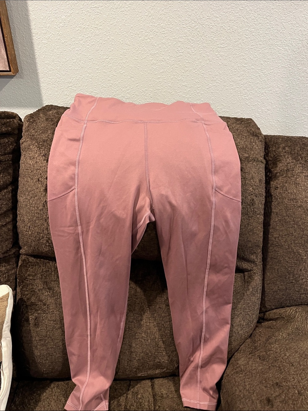 Victoria's Secret Dusty Rose Performance Leggings